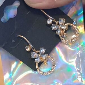 ♥️ 🐰 5 / $20 Gold Earrings With Chrystal Butterfly